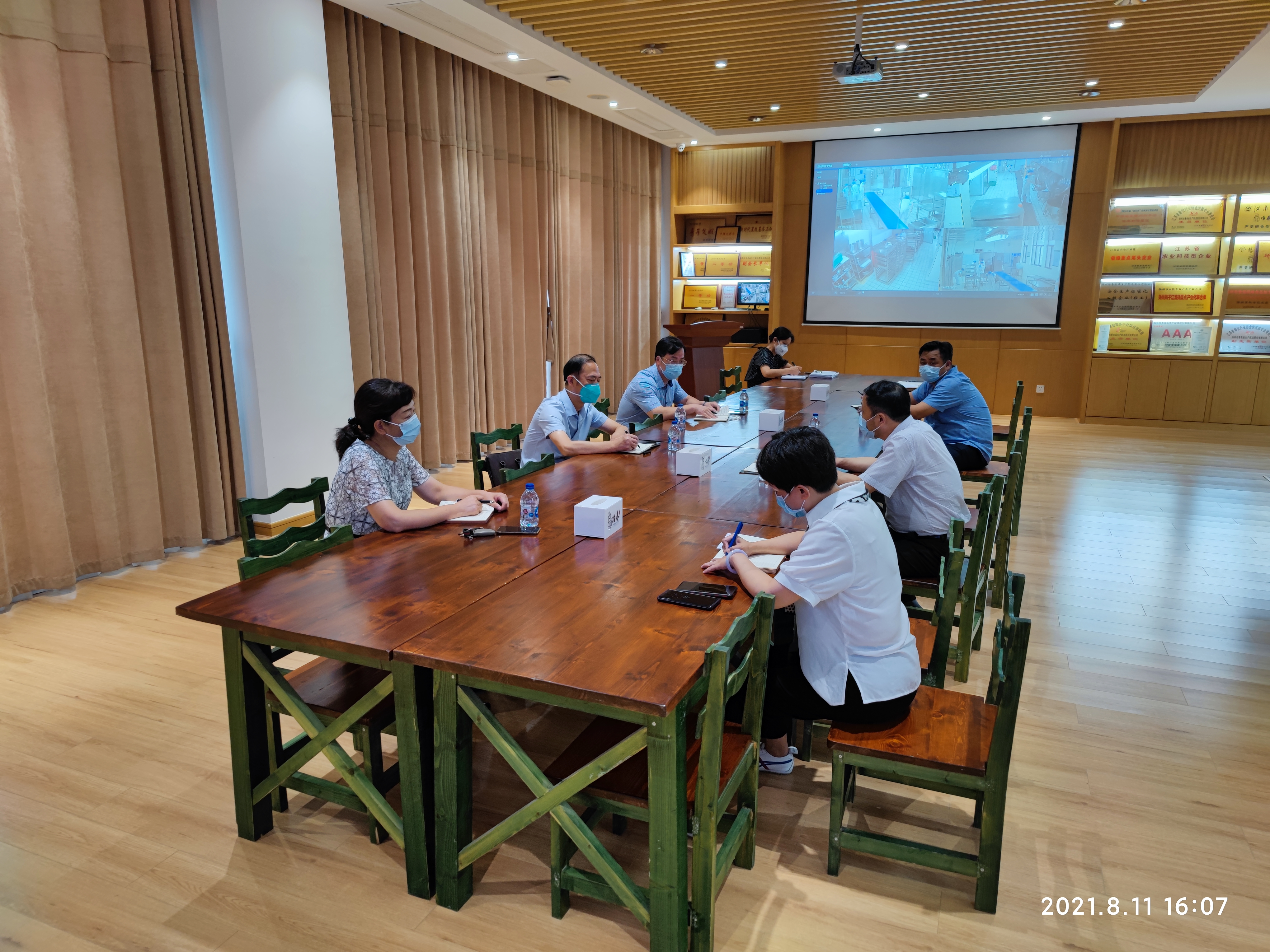 1628845206689888.jpg 13b4030bf34e11a134d93da60fede9b.jpg