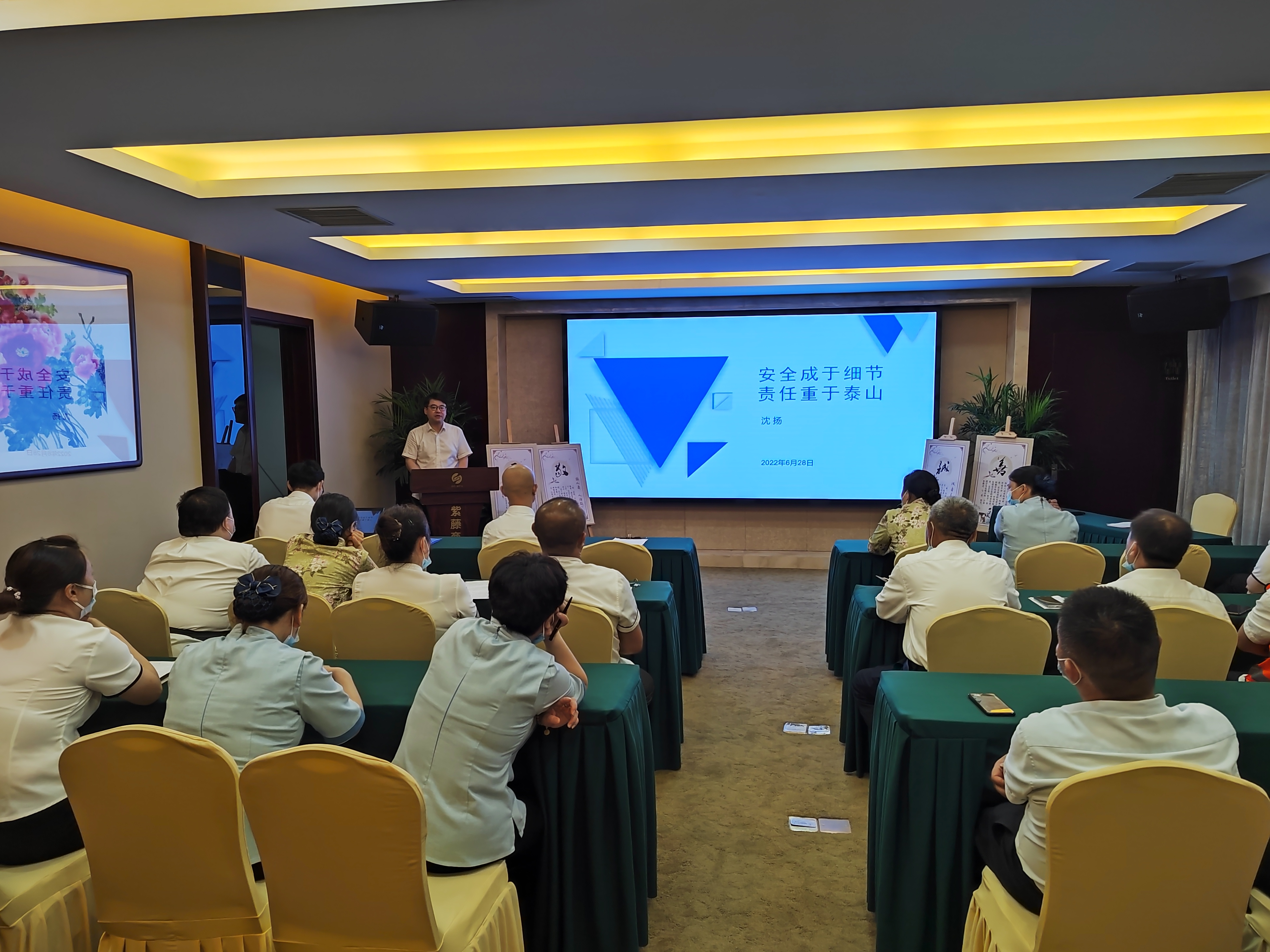 1656471876563034.jpg daae6c70a118f4998980e5be6470520.jpg