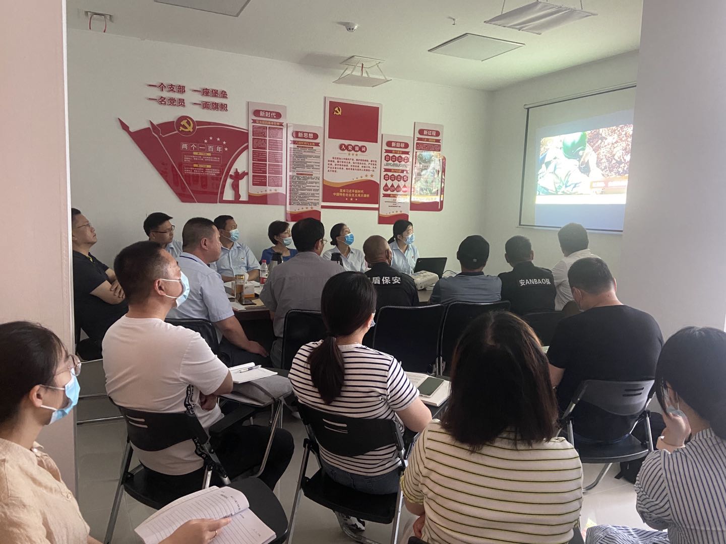 1659085367326941.jpg 0b5881697205ed251661f54bf53e051.jpg