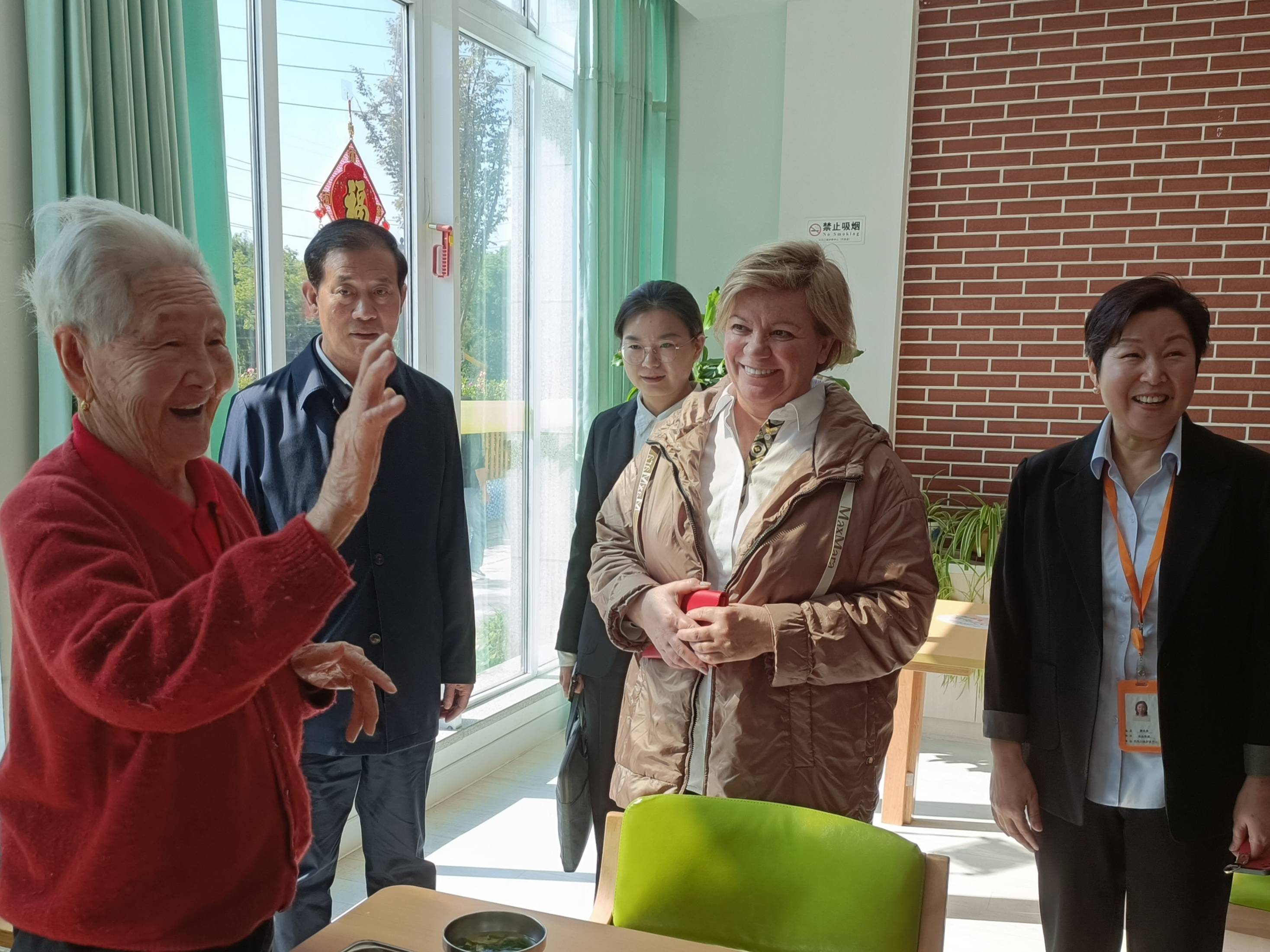 1729739463636008.jpg 8108cf27c9e755d5b4a93625d14aef4(1).jpg